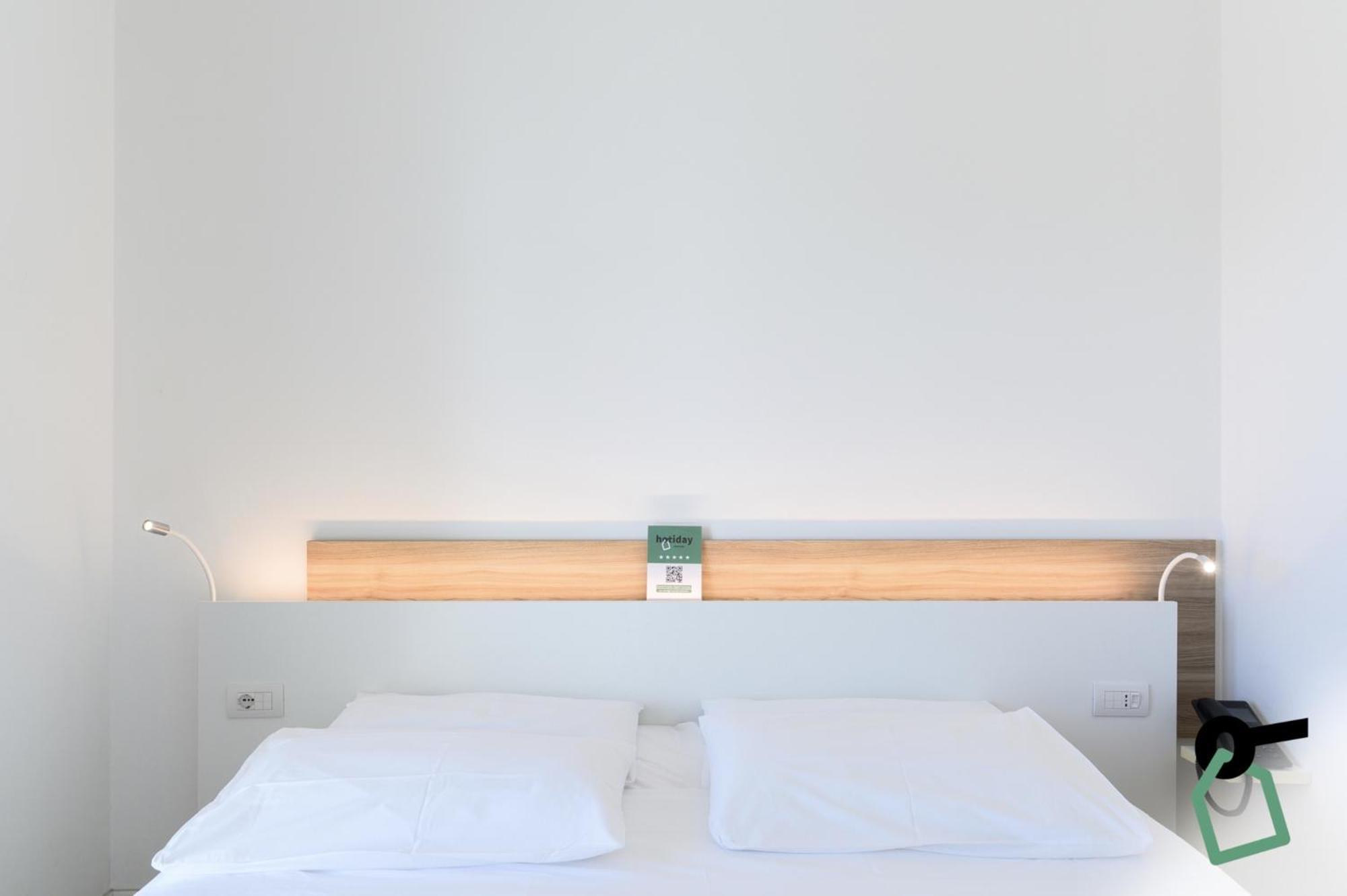 Hotiday Room Collection - Tirrenia Exterior foto